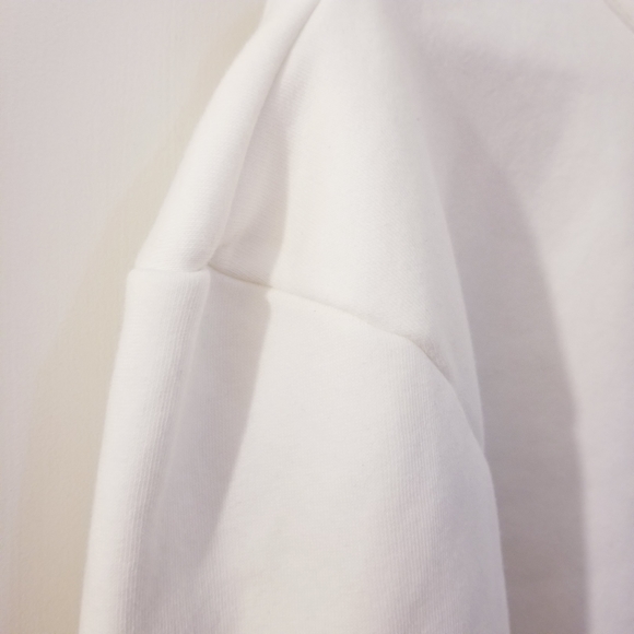 3/$45 H&M White Cream Sweater Sweatshirt Crop Crew - Picture 2 of 5